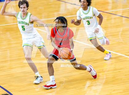 Thumbnail 3 in Richmond vs Jordan (John Wall Holiday Invitational) photogallery.