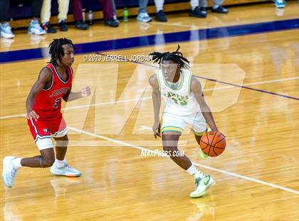 Thumbnail 3 in Richmond vs Jordan (John Wall Holiday Invitational) photogallery.