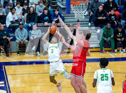 Thumbnail 1 in Richmond vs Jordan (John Wall Holiday Invitational) photogallery.