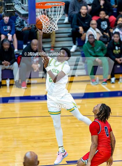 Thumbnail 1 in Richmond vs Jordan (John Wall Holiday Invitational) photogallery.