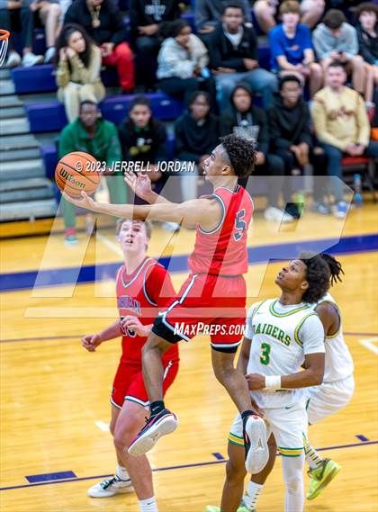 Thumbnail 2 in Richmond vs Jordan (John Wall Holiday Invitational) photogallery.