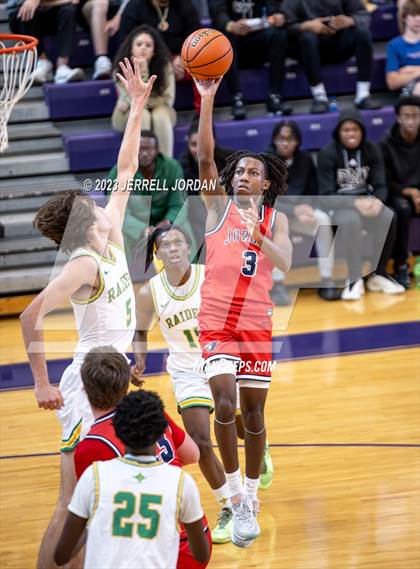 Thumbnail 2 in Richmond vs Jordan (John Wall Holiday Invitational) photogallery.