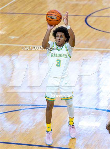 Thumbnail 3 in Richmond vs Jordan (John Wall Holiday Invitational) photogallery.