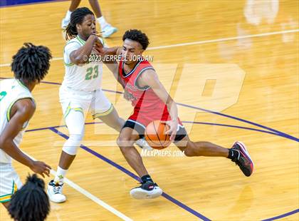 Thumbnail 1 in Richmond vs Jordan (John Wall Holiday Invitational) photogallery.