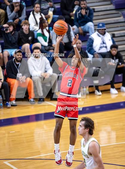 Thumbnail 1 in Richmond vs Jordan (John Wall Holiday Invitational) photogallery.