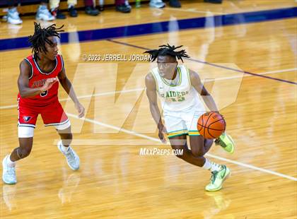 Thumbnail 2 in Richmond vs Jordan (John Wall Holiday Invitational) photogallery.