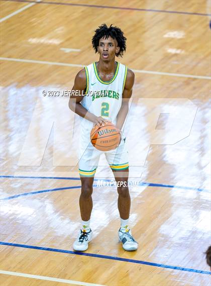 Thumbnail 3 in Richmond vs Jordan (John Wall Holiday Invitational) photogallery.