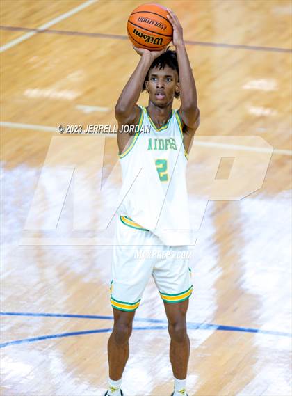 Thumbnail 2 in Richmond vs Jordan (John Wall Holiday Invitational) photogallery.