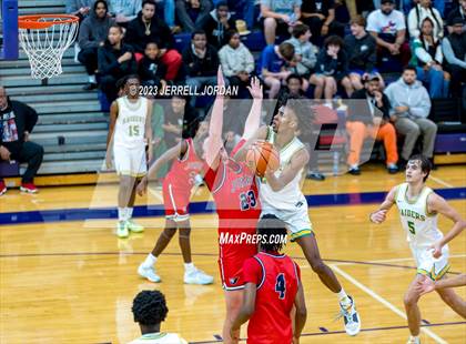 Thumbnail 1 in Richmond vs Jordan (John Wall Holiday Invitational) photogallery.