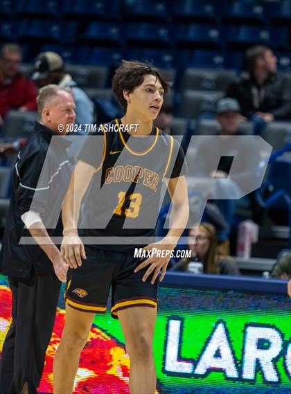 Thumbnail 2 in Cincinnati Hill Christian Academy vs Cooper (Holiday Hardwood Classic) photogallery.