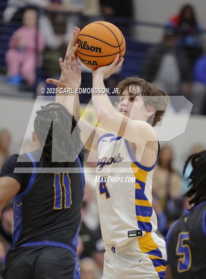 Thumbnail 1 in Goodpasture Christian vs. Battle Ground Academy photogallery.