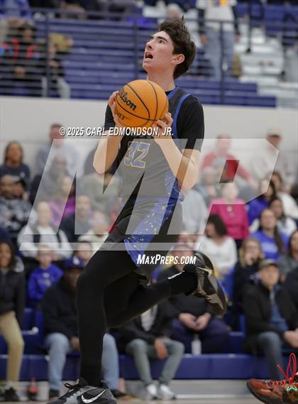Thumbnail 2 in Goodpasture Christian vs. Battle Ground Academy photogallery.