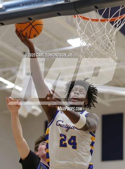 Thumbnail 2 in Goodpasture Christian vs. Battle Ground Academy photogallery.