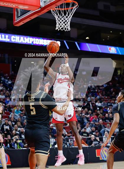 Thumbnail 1 in Lincoln Southeast vs. Omaha Westside (NSAA Class A Quarterfinal) photogallery.