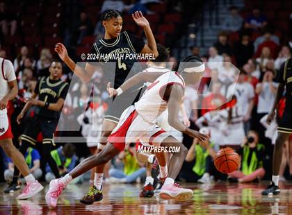 Thumbnail 3 in Lincoln Southeast vs. Omaha Westside (NSAA Class A Quarterfinal) photogallery.