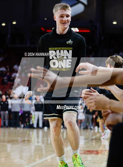 Thumbnail 2 in Lincoln Southeast vs. Omaha Westside (NSAA Class A Quarterfinal) photogallery.