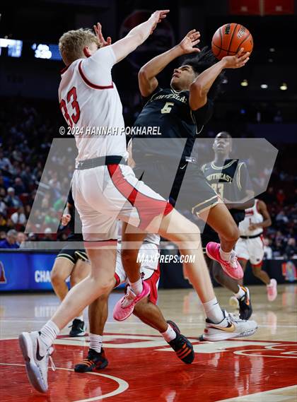 Thumbnail 1 in Lincoln Southeast vs. Omaha Westside (NSAA Class A Quarterfinal) photogallery.