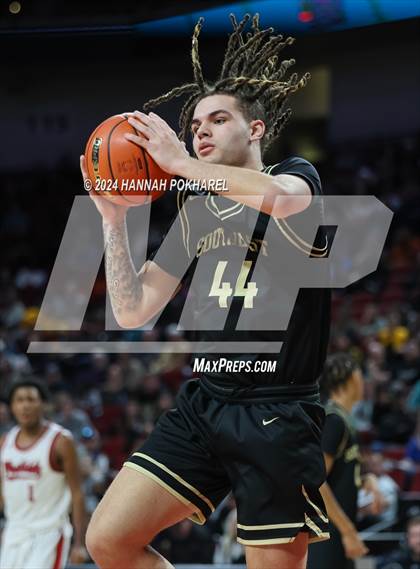 Thumbnail 1 in Lincoln Southeast vs. Omaha Westside (NSAA Class A Quarterfinal) photogallery.