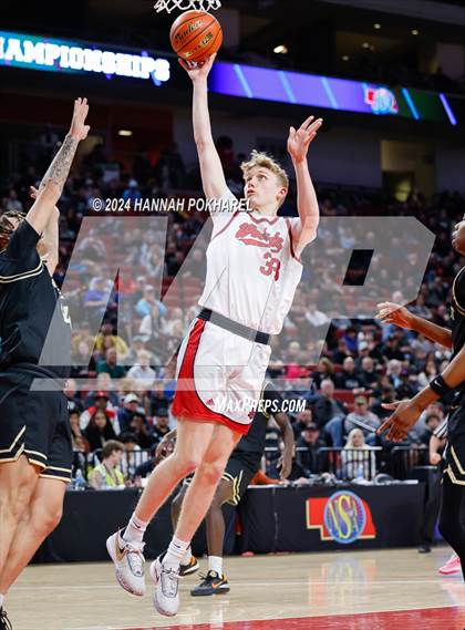 Thumbnail 1 in Lincoln Southeast vs. Omaha Westside (NSAA Class A Quarterfinal) photogallery.