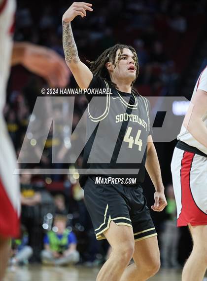 Thumbnail 2 in Lincoln Southeast vs. Omaha Westside (NSAA Class A Quarterfinal) photogallery.