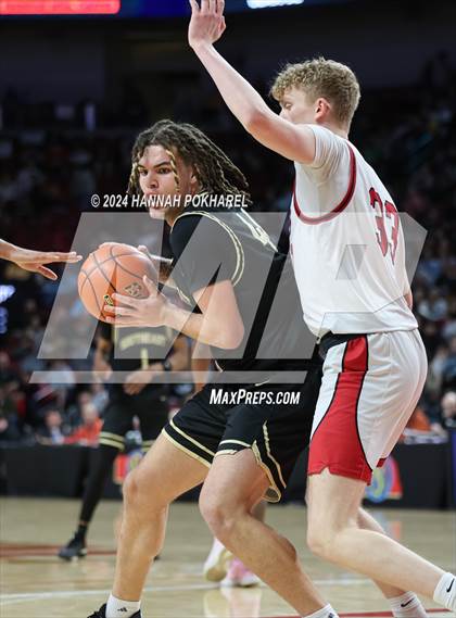 Thumbnail 3 in Lincoln Southeast vs. Omaha Westside (NSAA Class A Quarterfinal) photogallery.