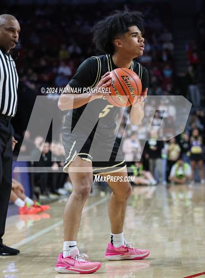 Thumbnail 1 in Lincoln Southeast vs. Omaha Westside (NSAA Class A Quarterfinal) photogallery.