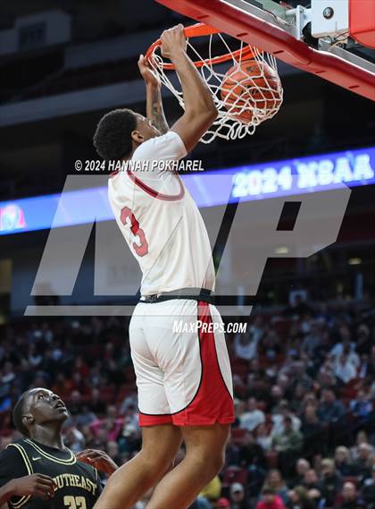 Thumbnail 2 in Lincoln Southeast vs. Omaha Westside (NSAA Class A Quarterfinal) photogallery.