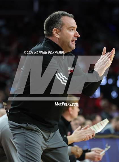 Thumbnail 1 in Lincoln Southeast vs. Omaha Westside (NSAA Class A Quarterfinal) photogallery.
