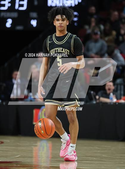 Thumbnail 2 in Lincoln Southeast vs. Omaha Westside (NSAA Class A Quarterfinal) photogallery.