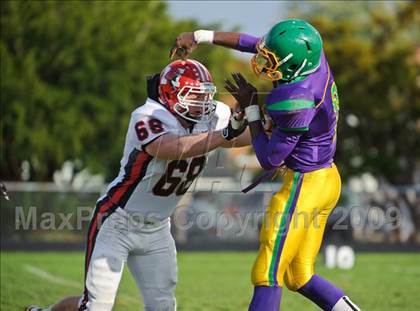 Thumbnail 2 in Maine South @ Waukegan photogallery.