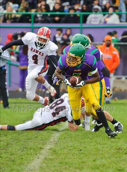 Thumbnail 1 in Maine South @ Waukegan photogallery.