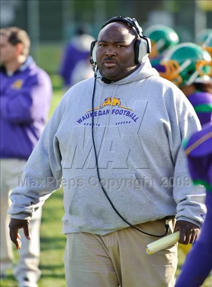 Thumbnail 1 in Maine South @ Waukegan photogallery.