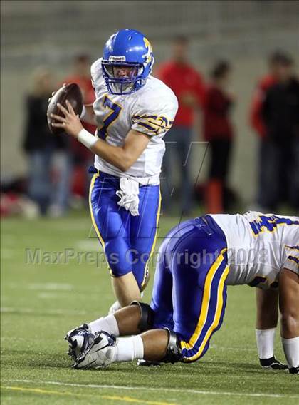 Thumbnail 2 in Lutheran vs. Bishop Amat photogallery.