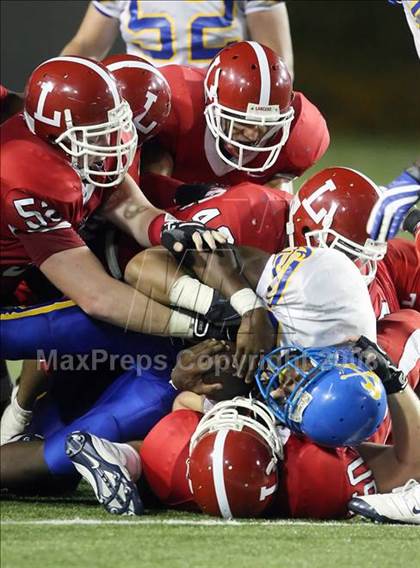 Thumbnail 2 in Lutheran vs. Bishop Amat photogallery.