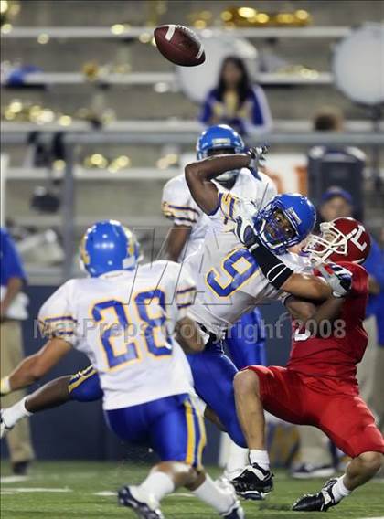 Thumbnail 3 in Lutheran vs. Bishop Amat photogallery.