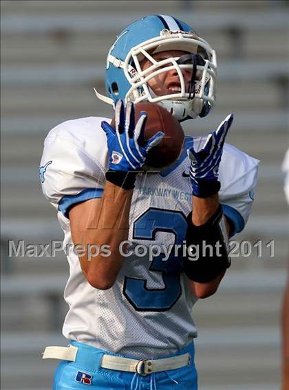 Thumbnail 3 in Parkway West @ Fayetteville photogallery.
