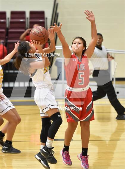 Thumbnail 1 in Lee [Robert E.] vs Amarillo (NEISD Invitational) photogallery.