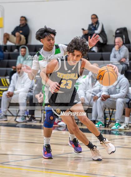 Thumbnail 2 in Lincoln vs Temecula Valley (Battle At The Bay) photogallery.