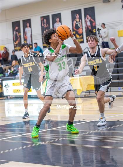 Thumbnail 3 in Lincoln vs Temecula Valley (Battle At The Bay) photogallery.