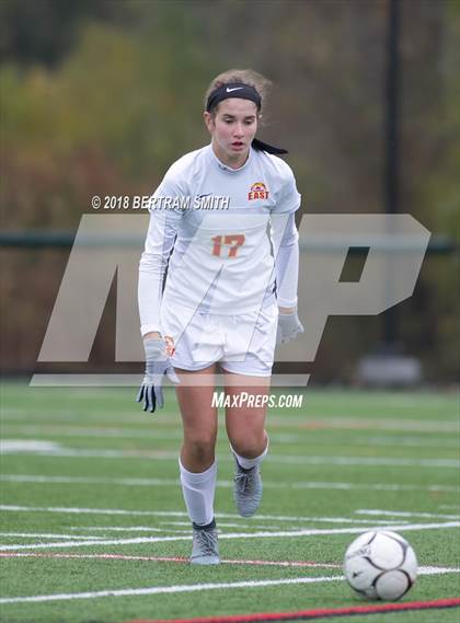 Thumbnail 1 in Niagara-Wheatfield vs Williamsville East (Section 6 Class A1 Final) photogallery.