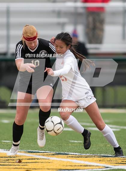 Thumbnail 3 in Niagara-Wheatfield vs Williamsville East (Section 6 Class A1 Final) photogallery.
