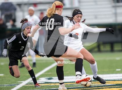 Thumbnail 1 in Niagara-Wheatfield vs Williamsville East (Section 6 Class A1 Final) photogallery.
