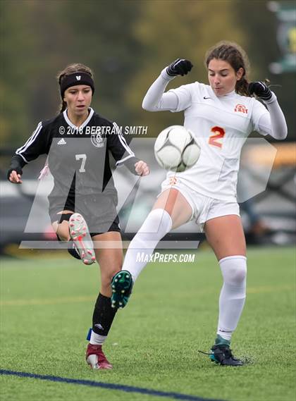 Thumbnail 1 in Niagara-Wheatfield vs Williamsville East (Section 6 Class A1 Final) photogallery.