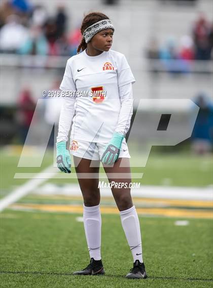 Thumbnail 2 in Niagara-Wheatfield vs Williamsville East (Section 6 Class A1 Final) photogallery.