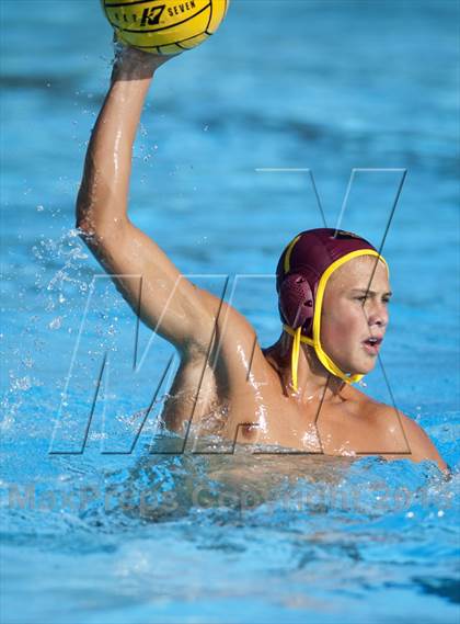 Thumbnail 1 in JSerra Catholic vs. Aliso Niguel photogallery.