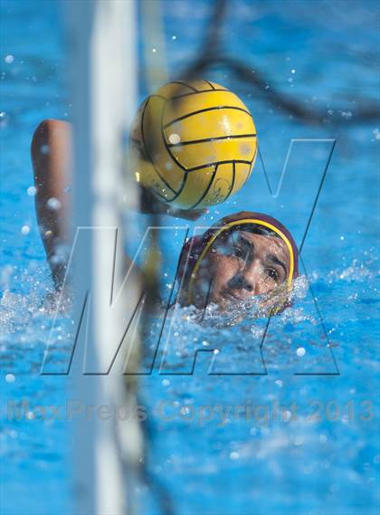 Thumbnail 2 in JSerra Catholic vs. Aliso Niguel photogallery.