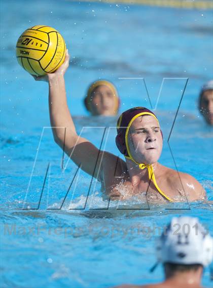 Thumbnail 2 in JSerra Catholic vs. Aliso Niguel photogallery.