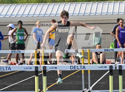 Thumbnail 2 in IHSAA Sectional 17 (110 Meter Hurdles) photogallery.