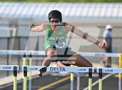 Thumbnail 1 in IHSAA Sectional 17 (110 Meter Hurdles) photogallery.