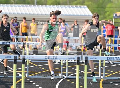 Thumbnail 1 in IHSAA Sectional 17 (110 Meter Hurdles) photogallery.